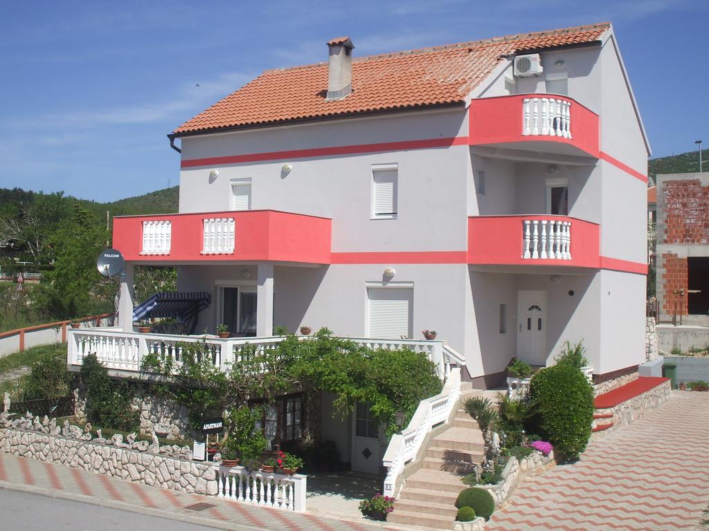 Apartments Malnar Novi Vinodolski Exterior foto
